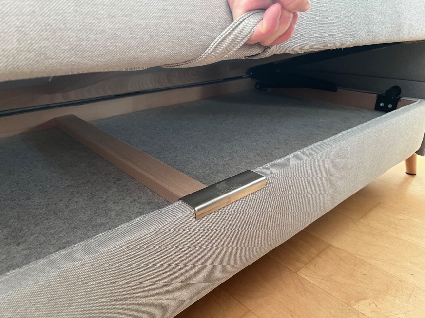 Schlafsofa Bruno Stauraum für Kissen